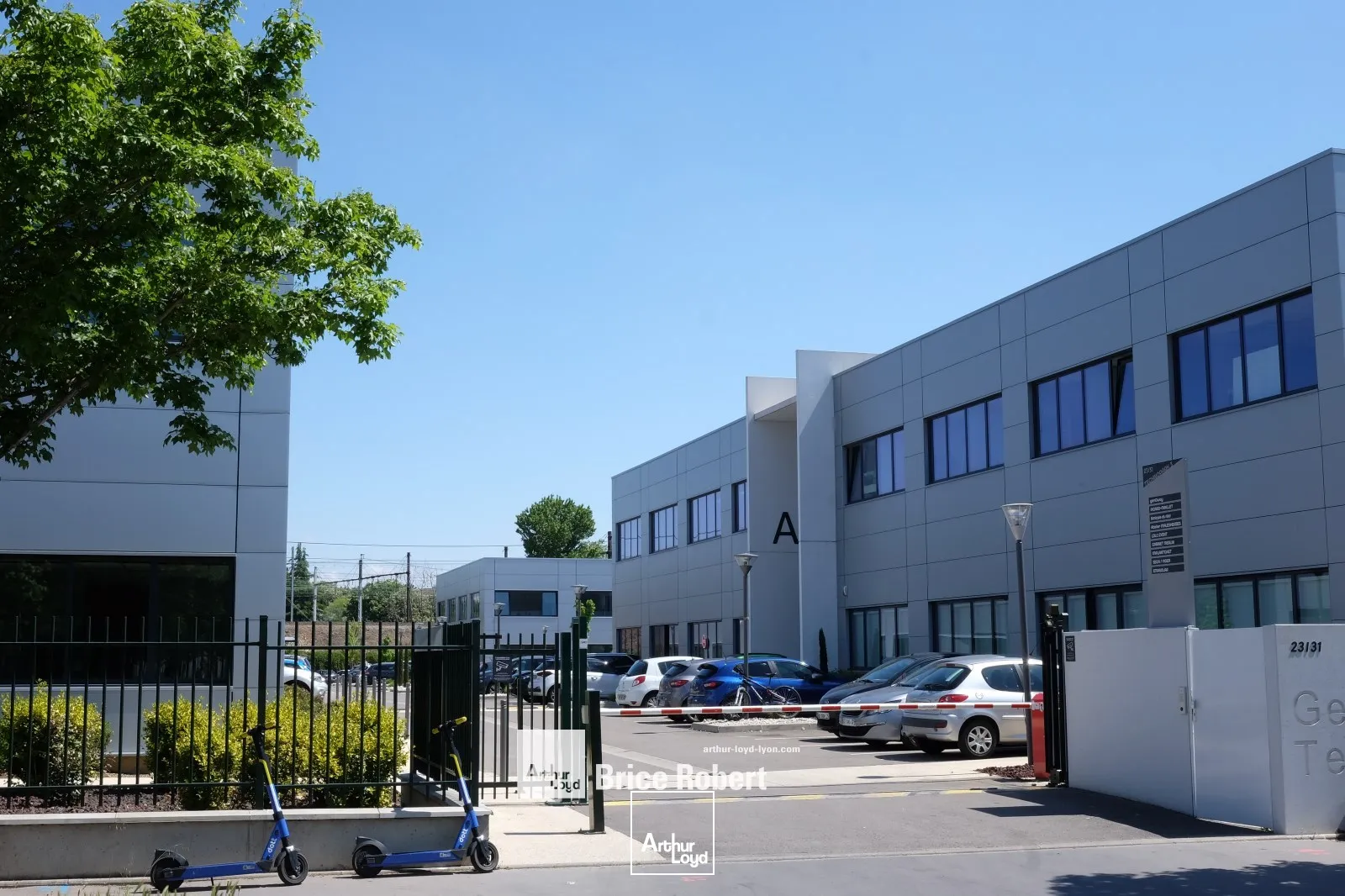 A louer - GERLAND TECHNOPARK III - Bureaux livrés aménagés et non cloisonnés - Lyon 7ème