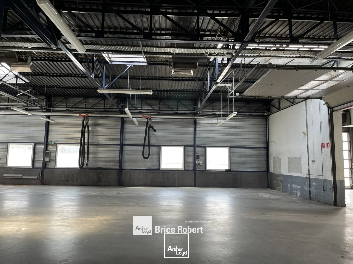 A LOUER - Bâtiments d'activités - VENISSIEUX