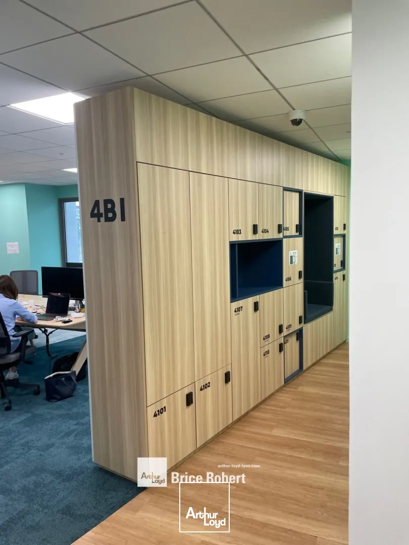 A louer - LES BOIS DES COTES 1&2 - Bureaux avec parc arboré - Limonest