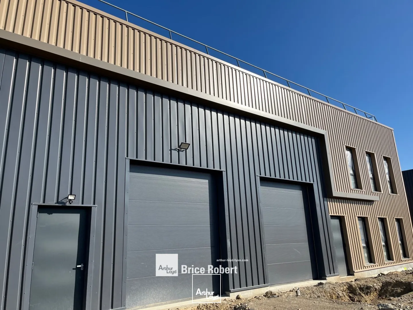 Local d'activités neuf - à la location - Genay