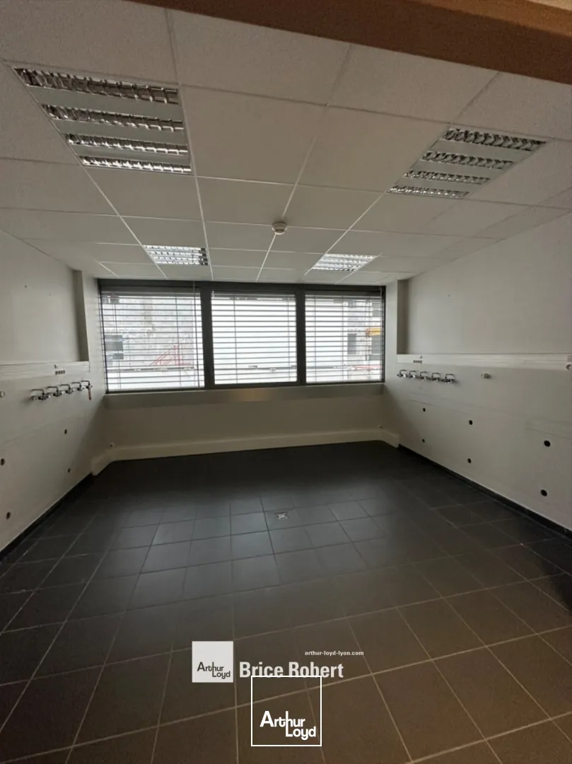 A vendre - Bureaux dans un immeuble indépendant - Caluire et Cuire