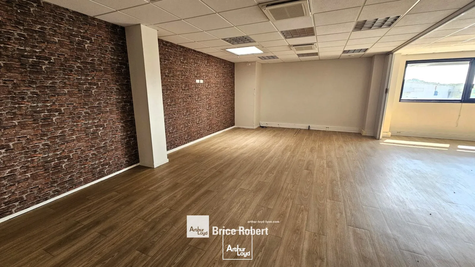 A louer - L'ARCHER - Bureaux dans la ZAC de Satolas - Pusignan