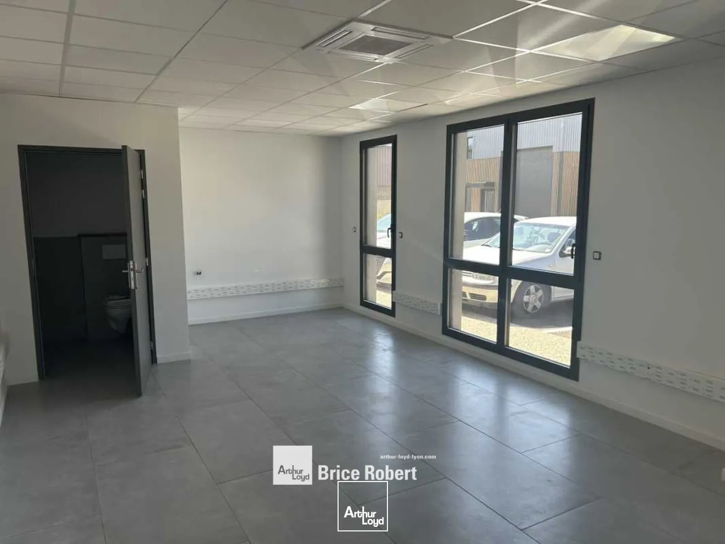 A louer ou à vendre - Cellule au sein d'un parc d'activités neuf - Chassieu