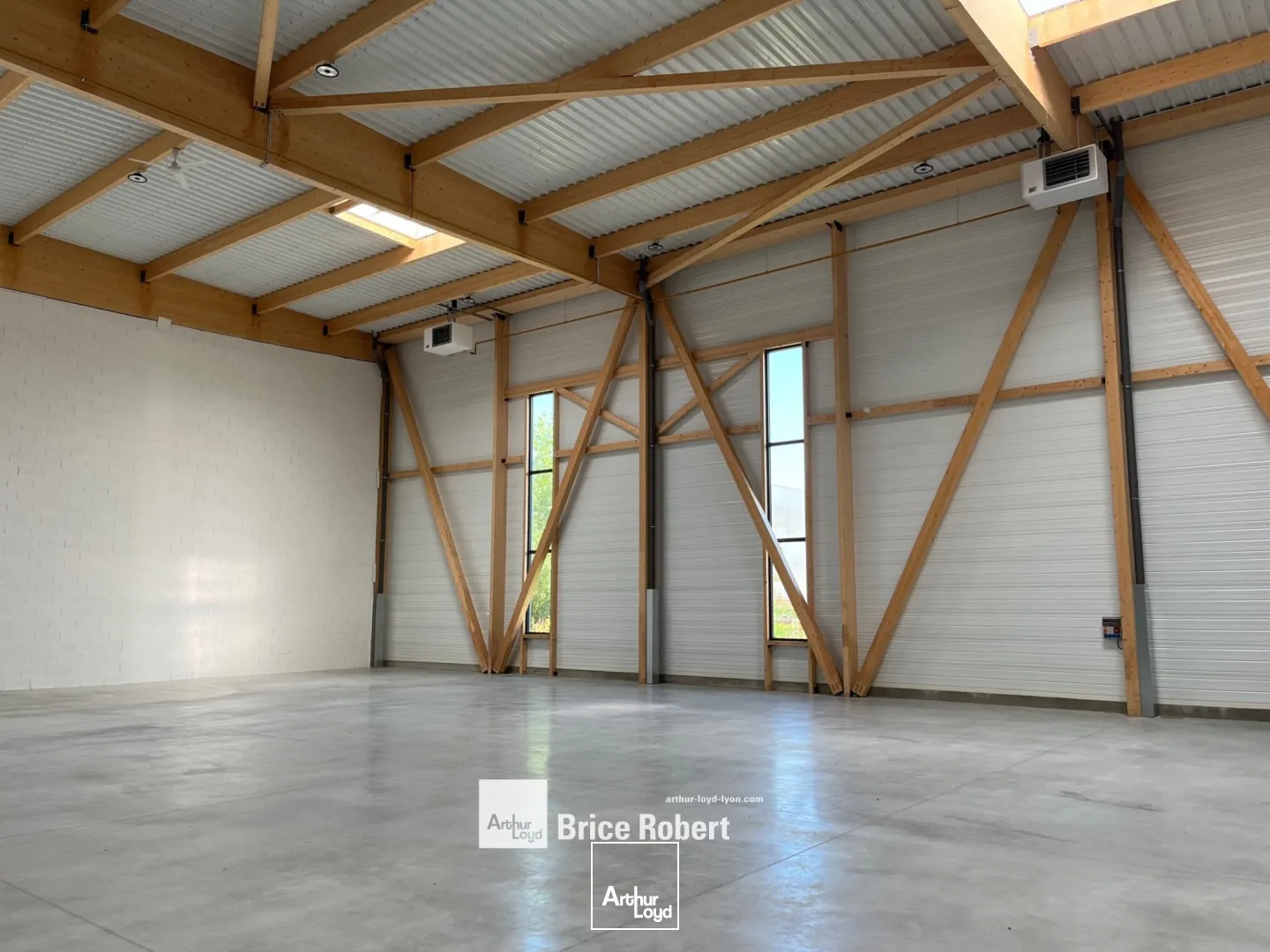 ZAC du Chanay à saint-bonnt de mure - parc d'activités - à la location