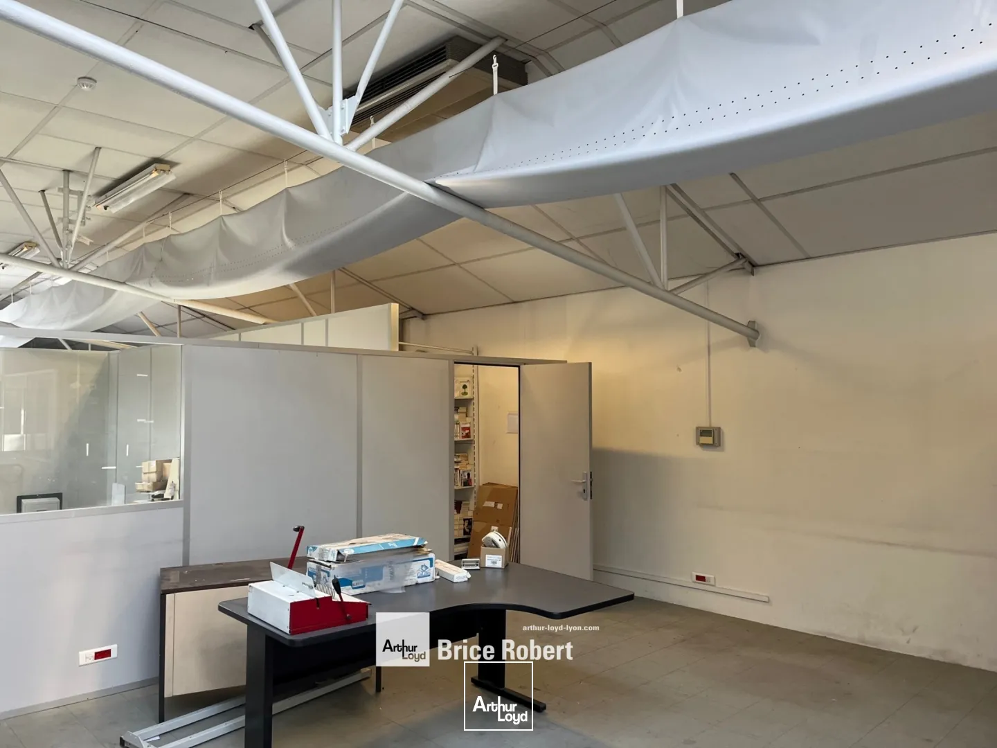 Local d'activité à la vente ou location situé à Lyon