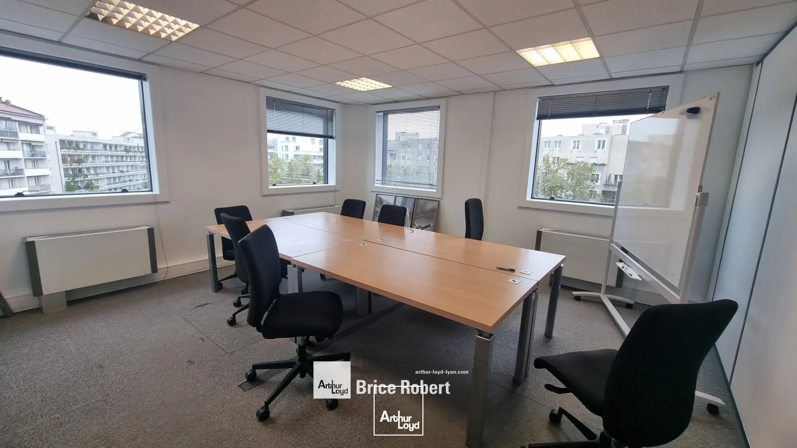 A louer - LE QUARTZ - Bureaux dans un immeuble tertiaire - Villeurbanne 