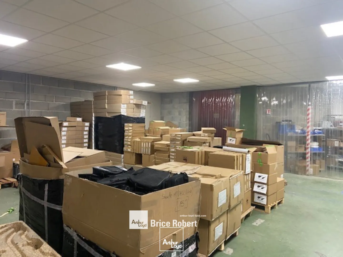 A LOUER - Local d'activités - RILLIEUX