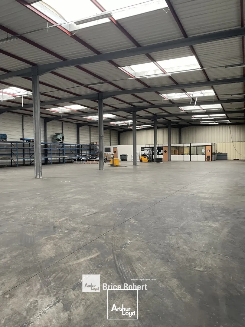 A LOUER - Bâtiment industriel - CORBAS