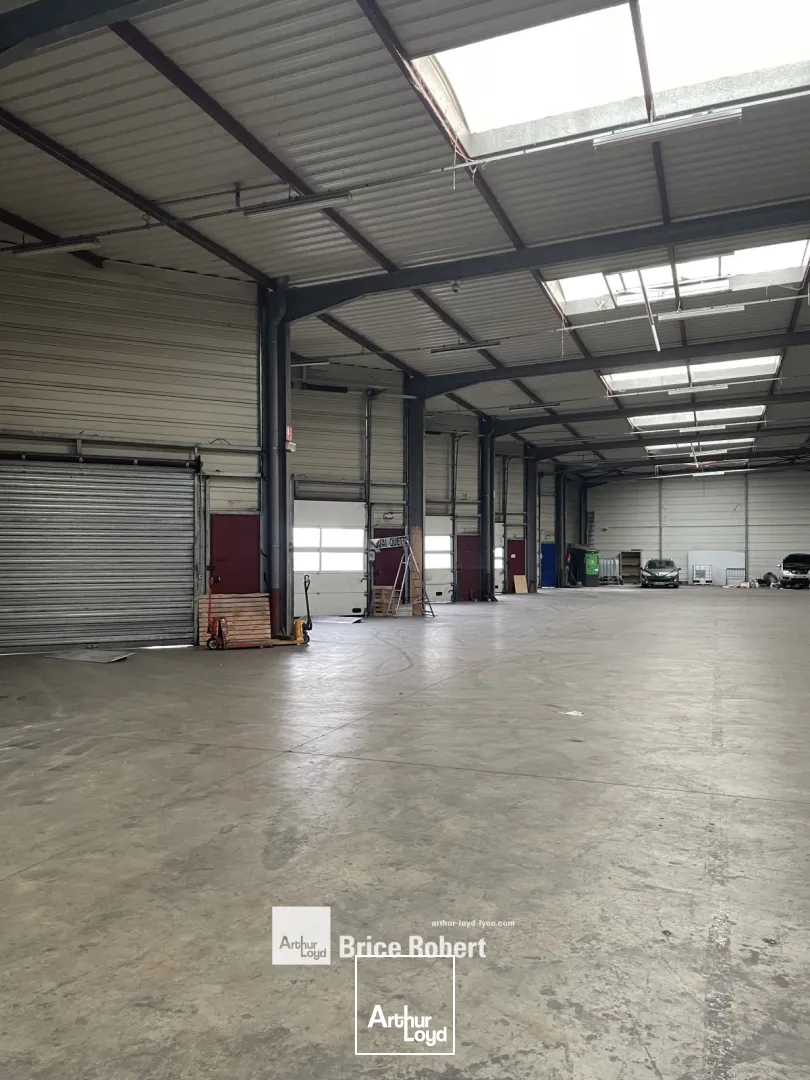 A LOUER - Bâtiment industriel - CORBAS