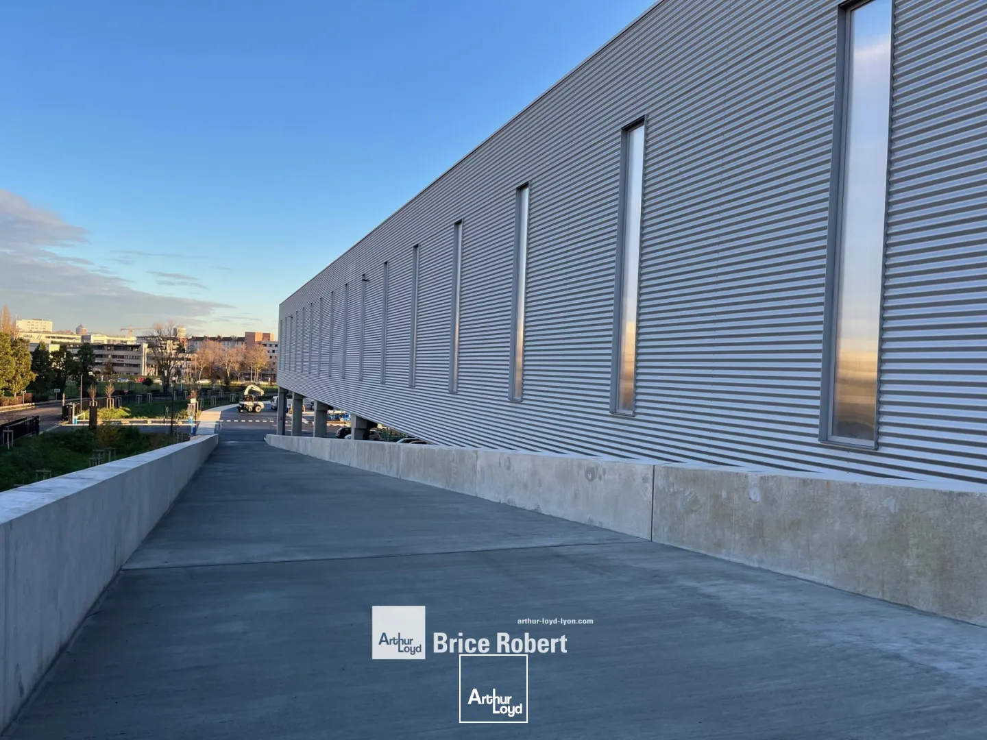 A LOUER - Bâtiment industriel - LYON 7ème