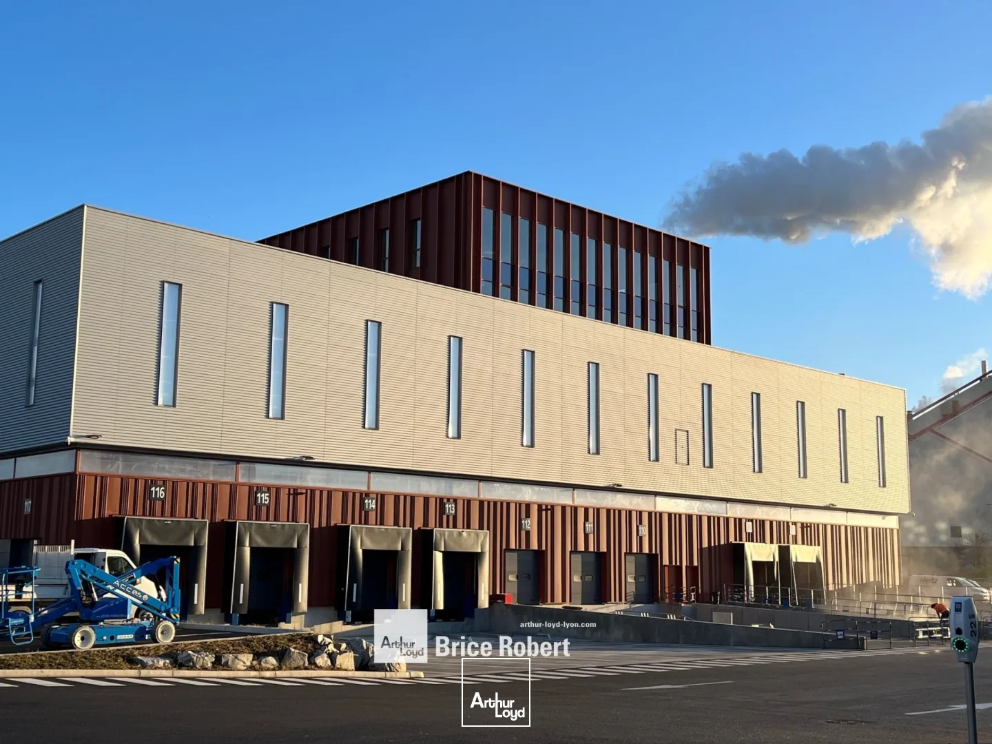 A LOUER - bâtiment industriel - LYON 7ème