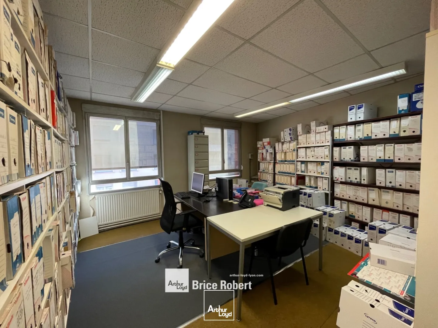 A louer - Bureaux rue de la République - Decines Charpieu