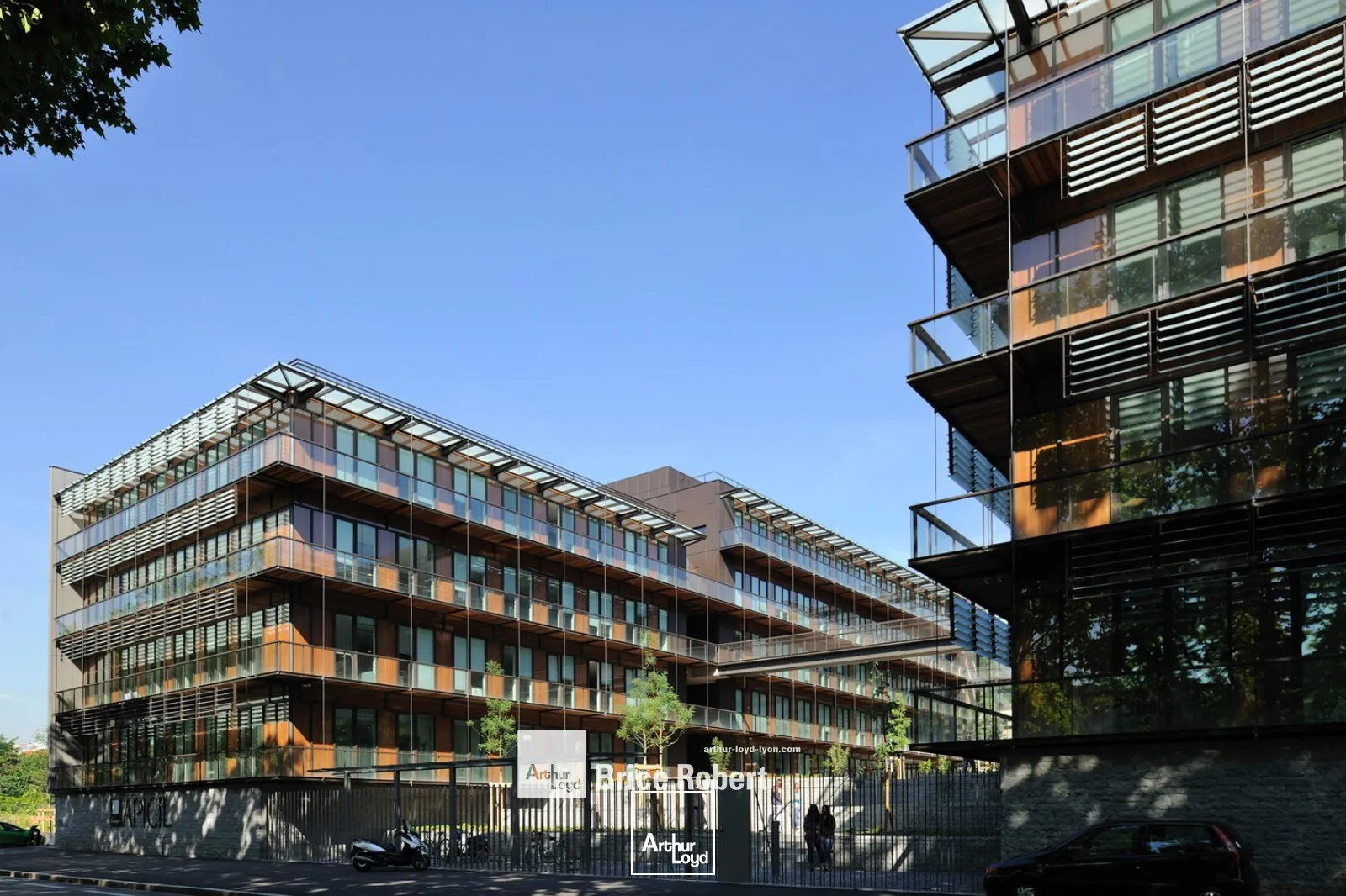 A louer - SOCONA - Bureaux avec hall arborés - Lyon 9ème Vaise 