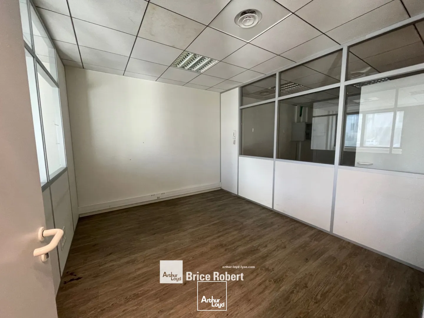 A louer - LES CARRES DU PARC 6 - Bureaux sur la Techlid - Champagne au Mont d'Or