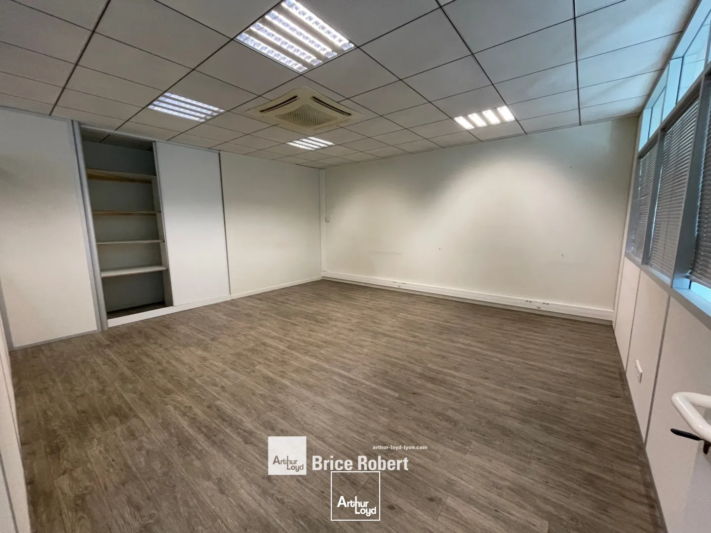 A louer - LES CARRES DU PARC 6 - Bureaux sur la Techlid - Champagne au Mont d'Or