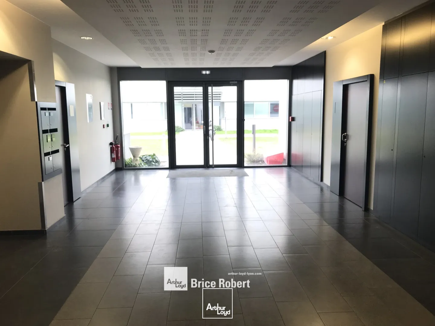 A vendre ou à louer - INNOVALIA II - Bureaux dans un immeuble tertiaire - Dardilly