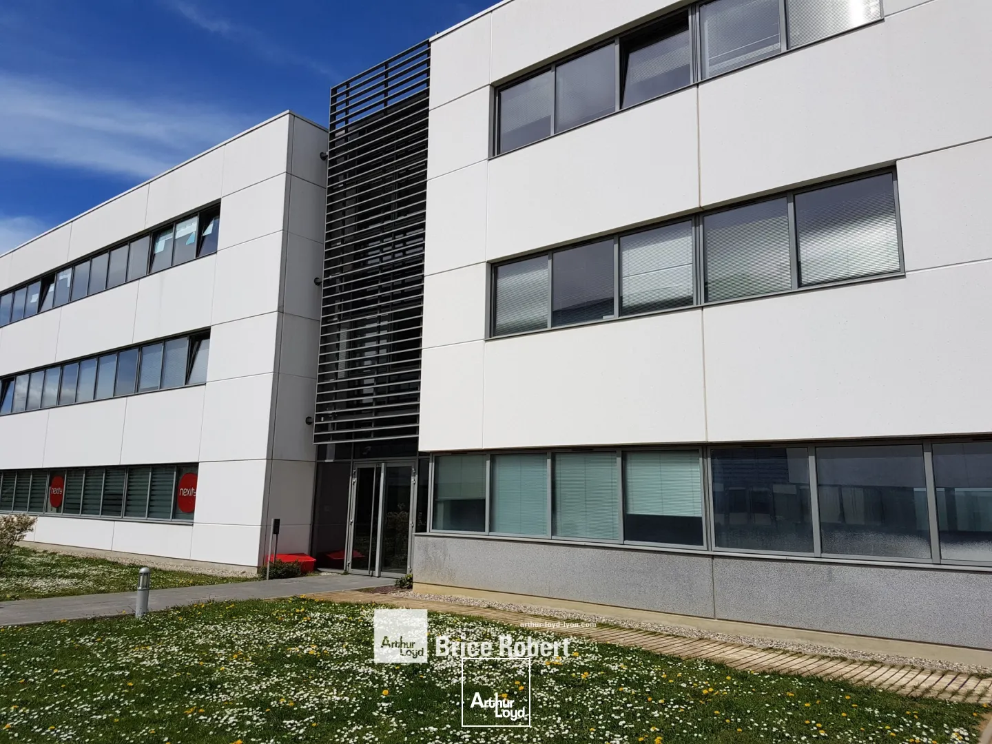 A vendre ou à louer - INNOVALIA II - Bureaux dans un immeuble tertiaire - Dardilly