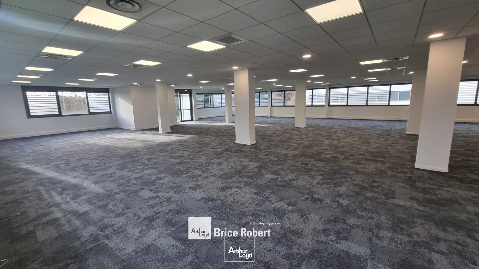 A vendre ou à louer - INNOVALIA II - Bureaux dans un immeuble tertiaire - Dardilly