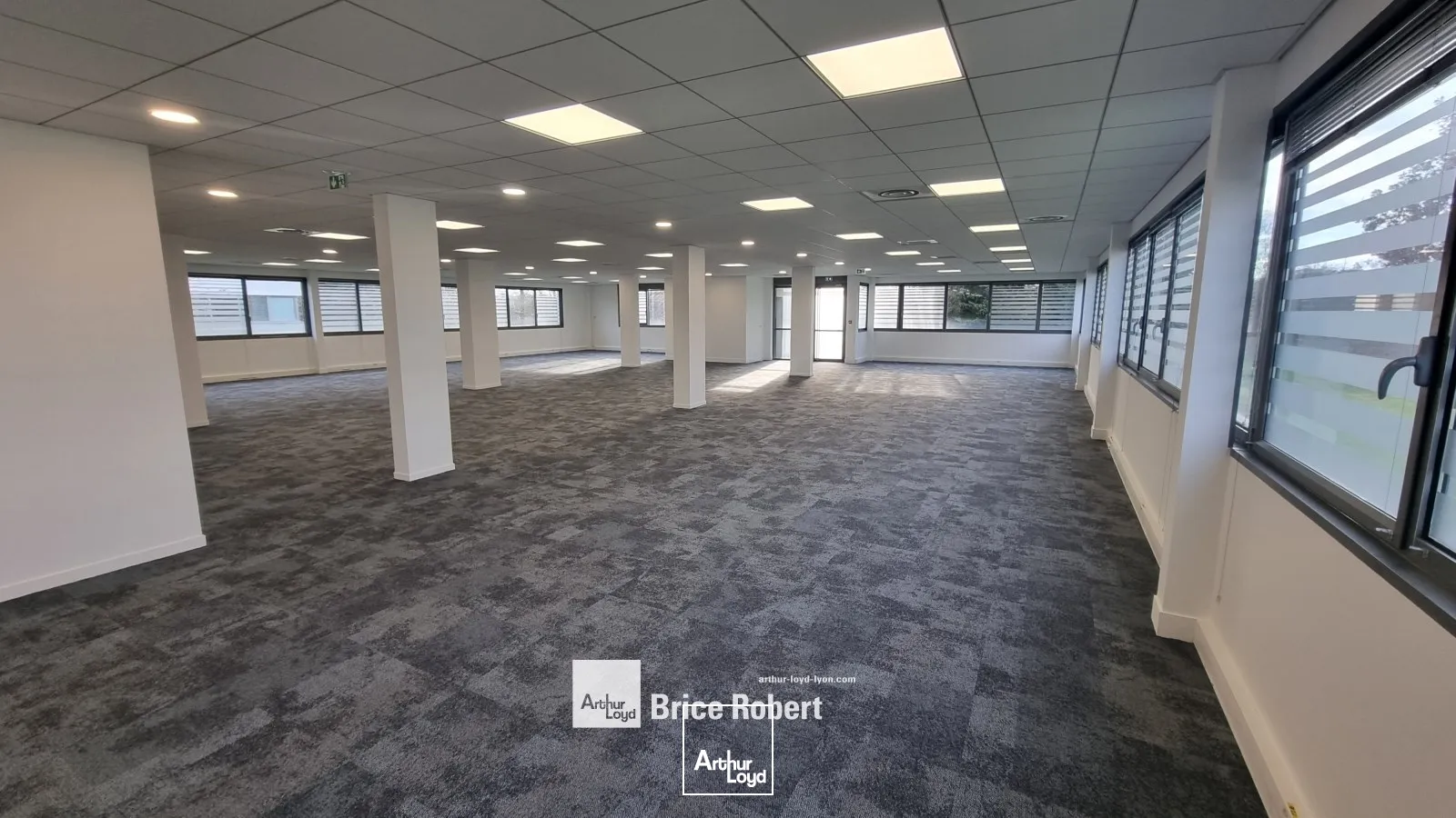 A vendre ou à louer - INNOVALIA II - Bureaux dans un immeuble tertiaire - Dardilly