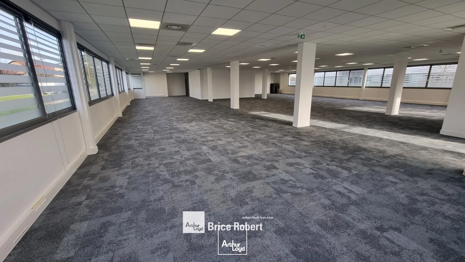 A vendre ou à louer - INNOVALIA II - Bureaux dans un immeuble tertiaire - Dardilly