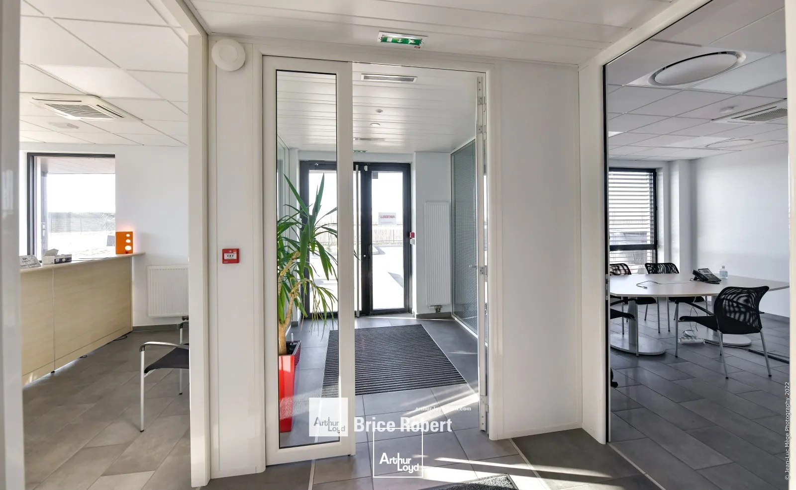 A LOUER - Tènement industriel - GENAS