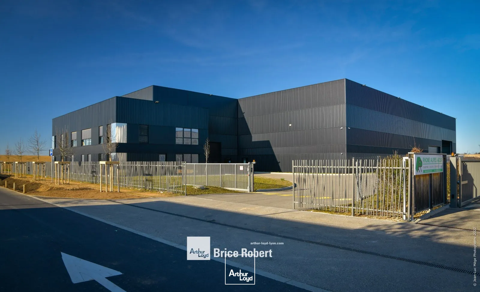 A LOUER - Tènement industriel - GENAS