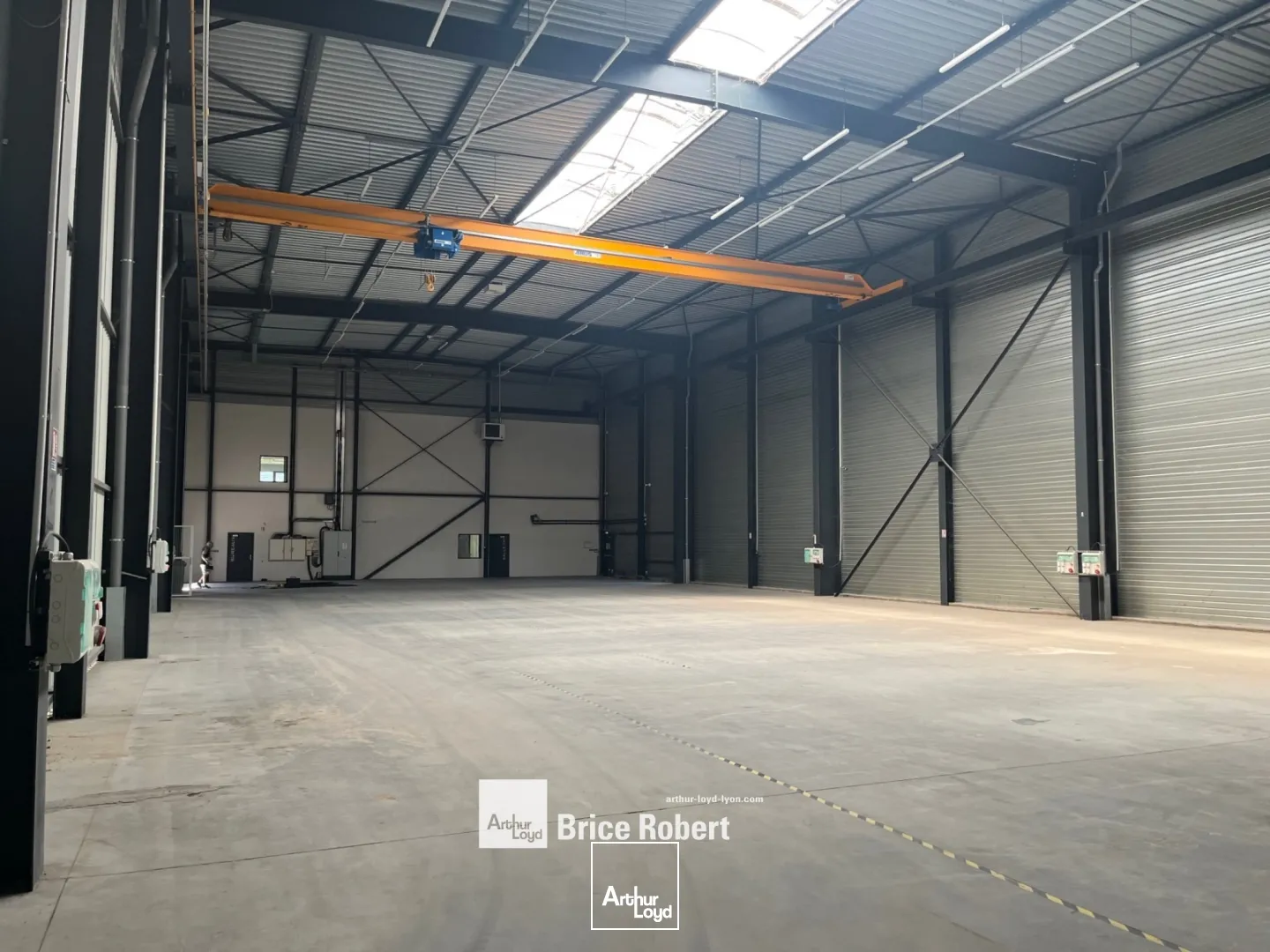 A LOUER - Tènement industriel - GENAS