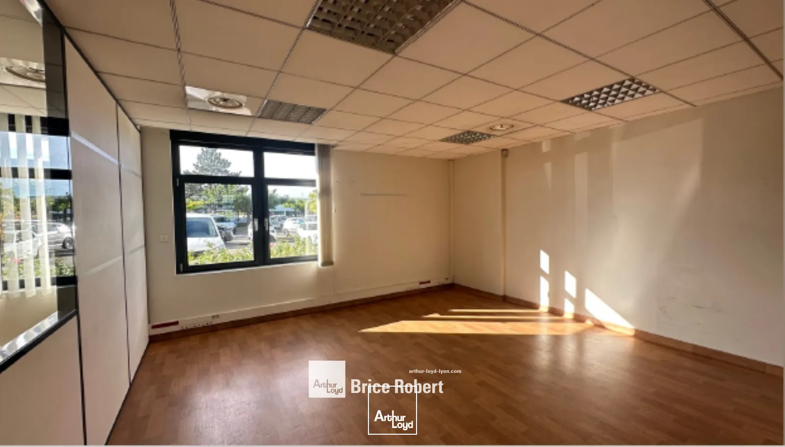 A louer - Bureaux avec proximité immédiate de la Rocade - Chassieu