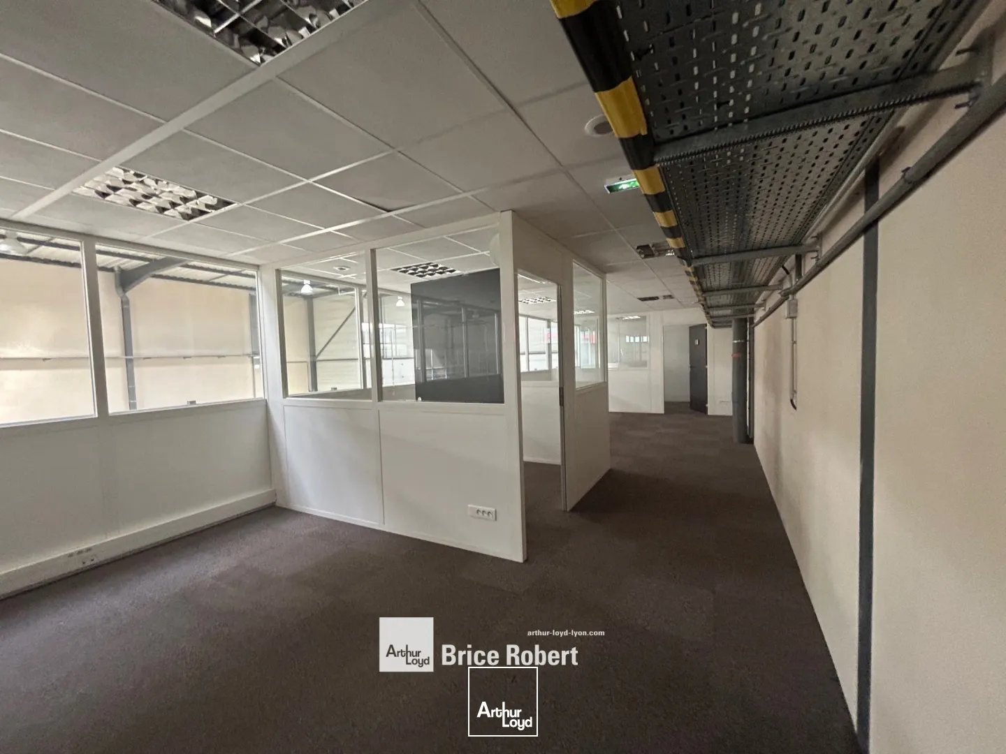 A louer - WOODSTOCK - Bureaux dans un Parc Technologique clos et sécurisé - Saint Priest