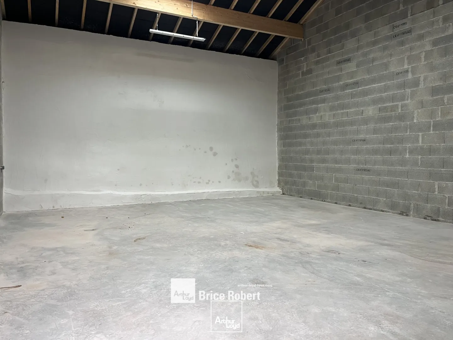 A LOUER - Locaux d'activités - CHAPONNAY