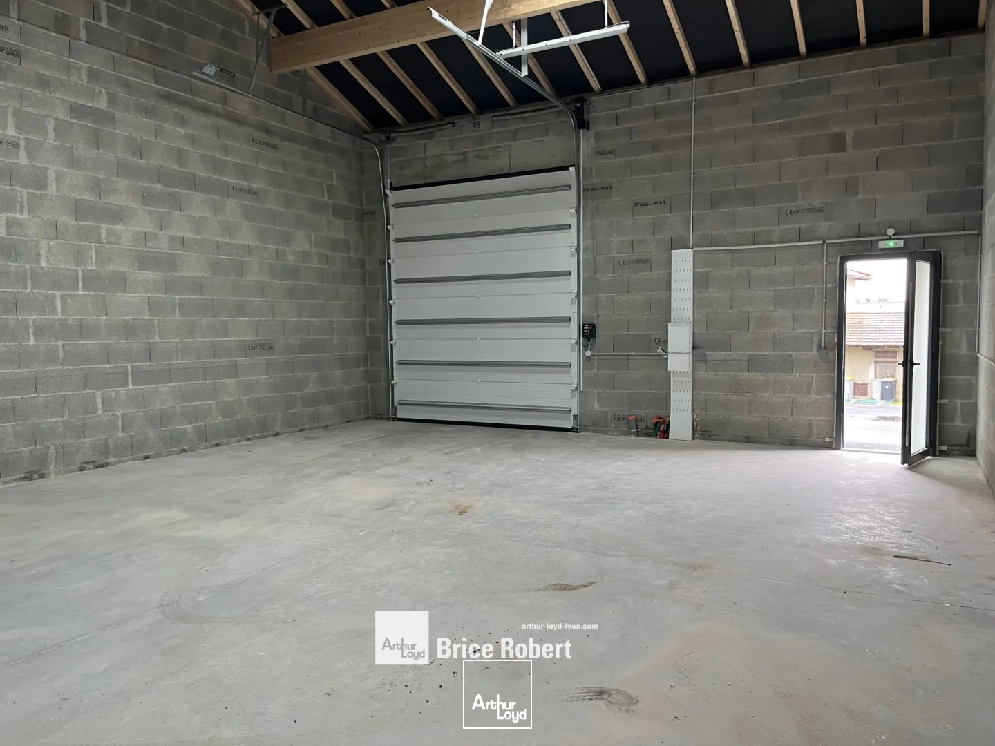 A LOUER - Locaux d'activités - CHAPONNAY