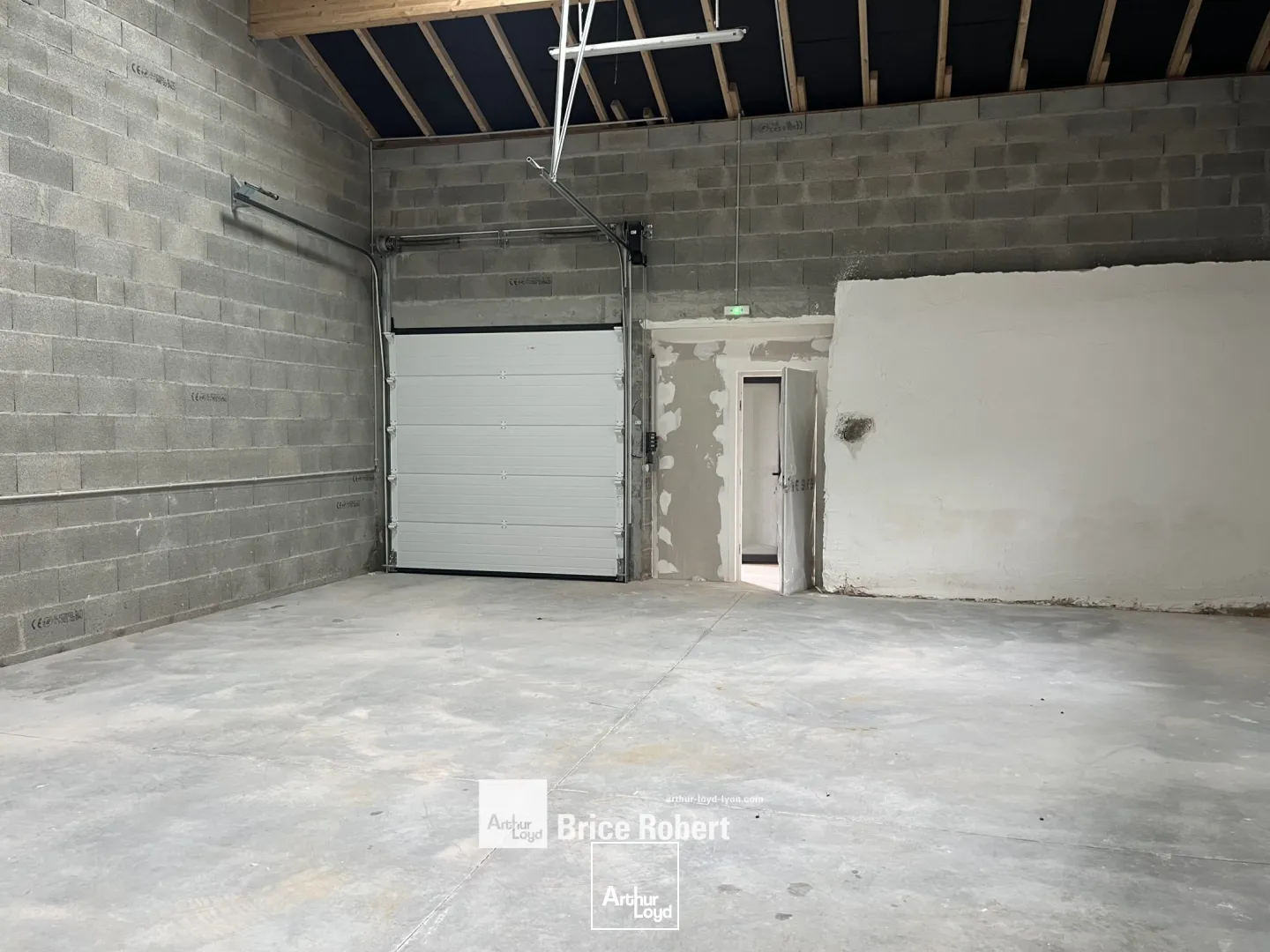 A LOUER - Locaux d'activités - CHAPONNAY