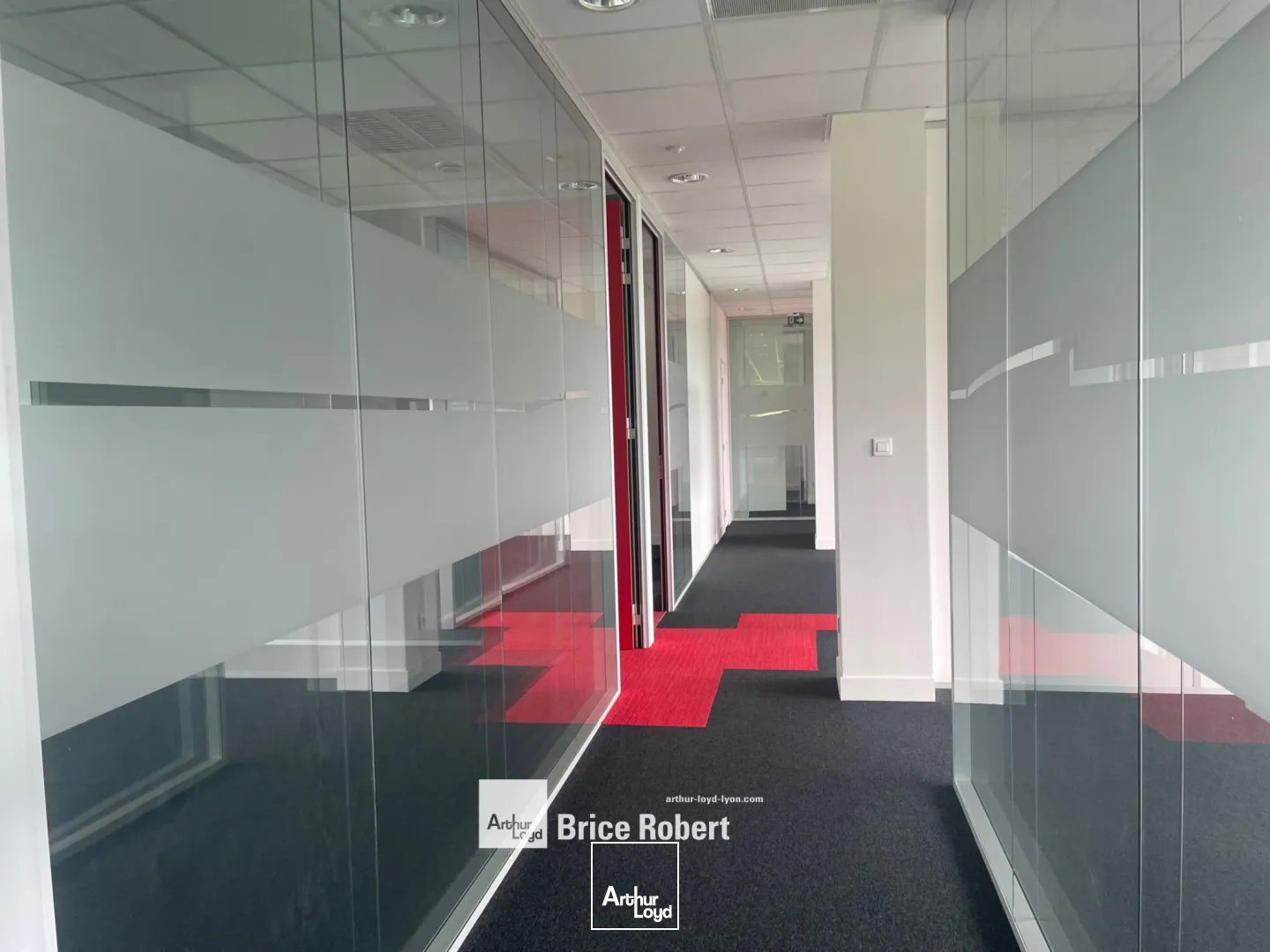 A louer - LES ALLEES DU PARC - Bureaux dans bâtiment A - Saint Priest