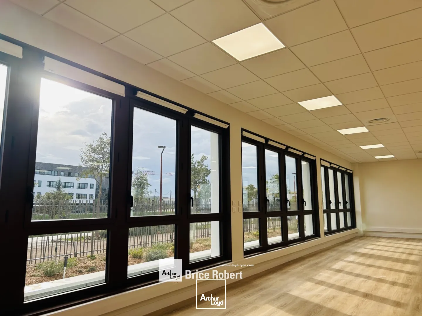 A louer - EVEREST 4 - Bureaux neufs dans l'Est lyonnais - Genas 