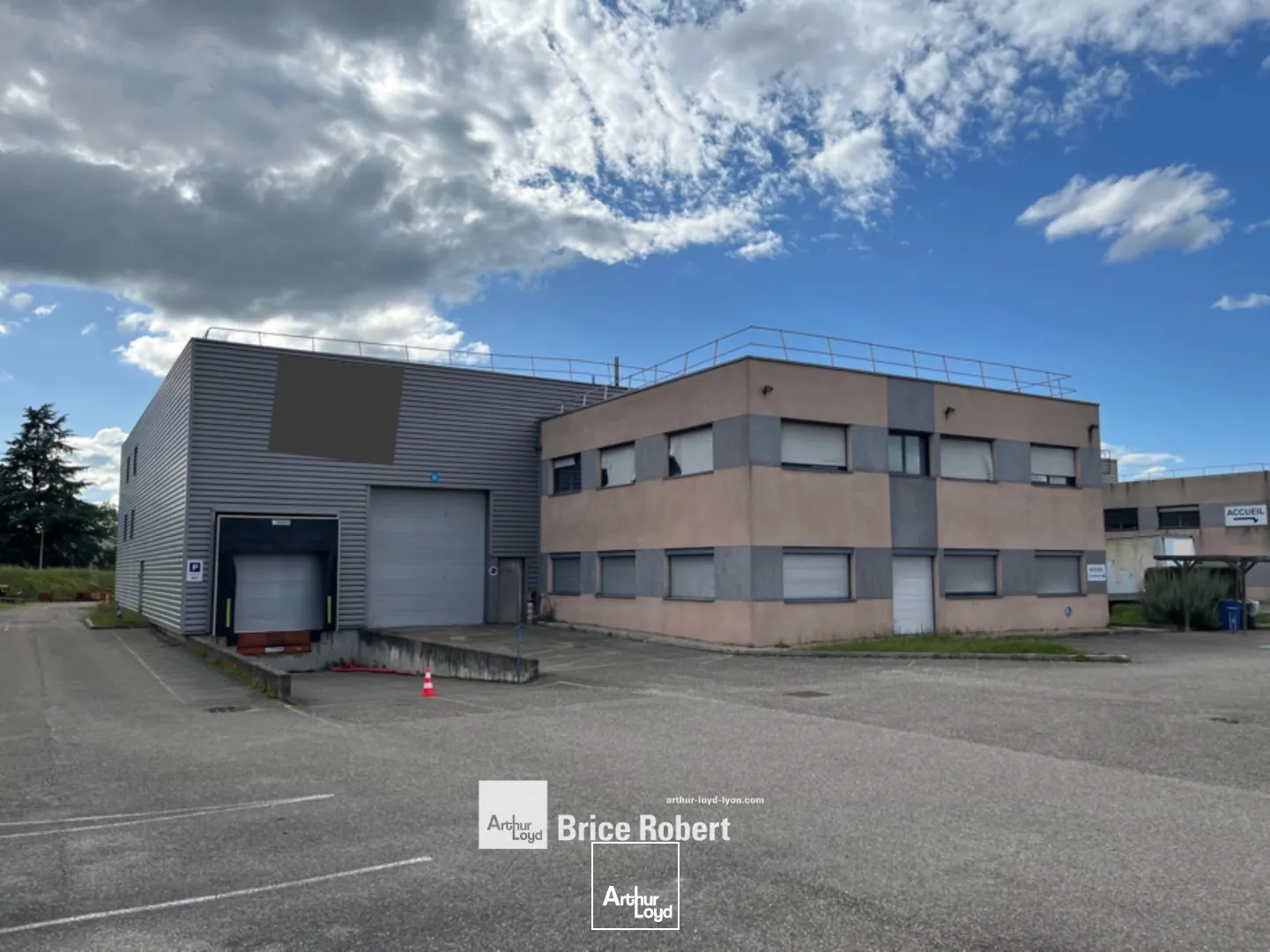 A LOUER - Bâtiments d'activités - CORBAS