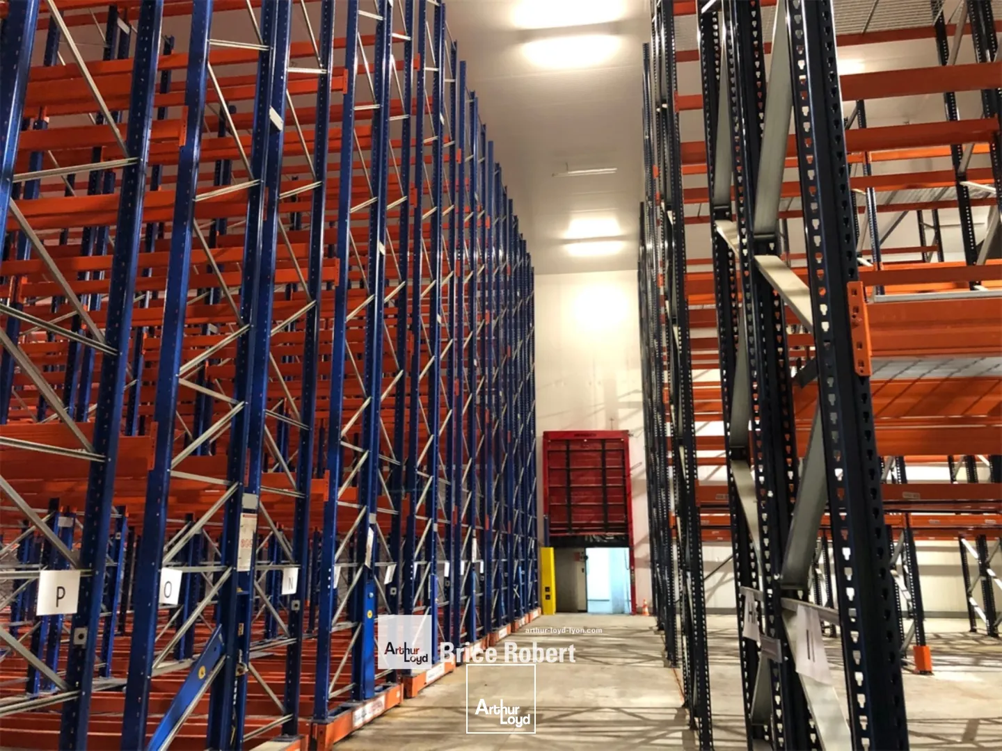 A VENDRE-A LOUER - Bâtiment d'activités - SAINT-ETIENNE DU BOIS