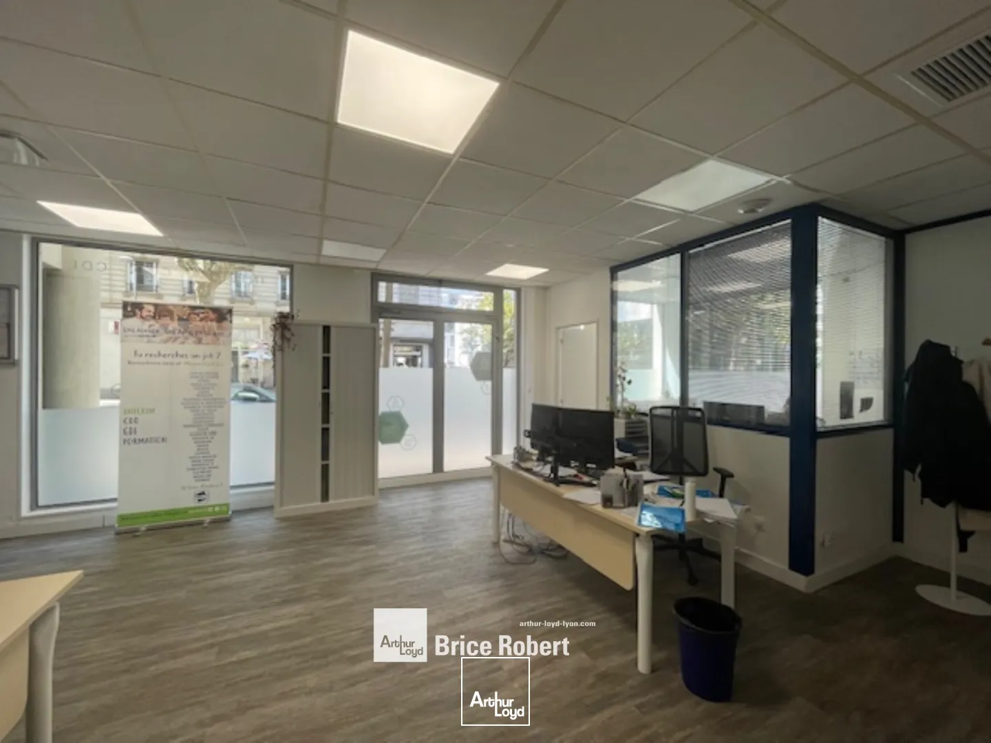 A louer - Bureaux lumineux en RDC - Villeurbanne 