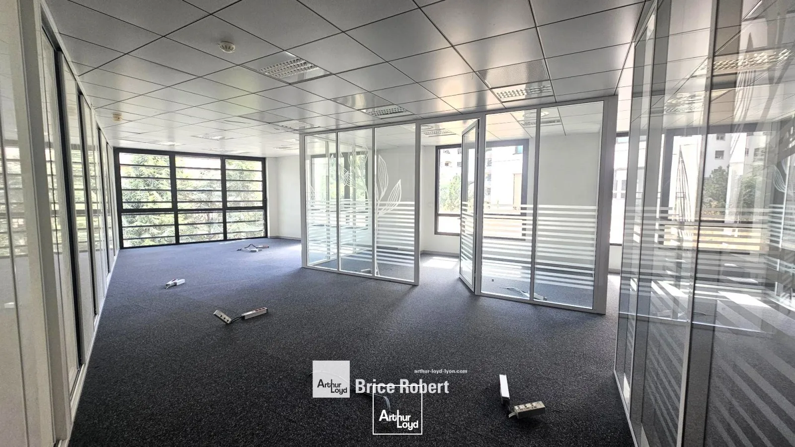 A louer - ESPACE 84 - Bureaux lumineux - Lyon 4ème