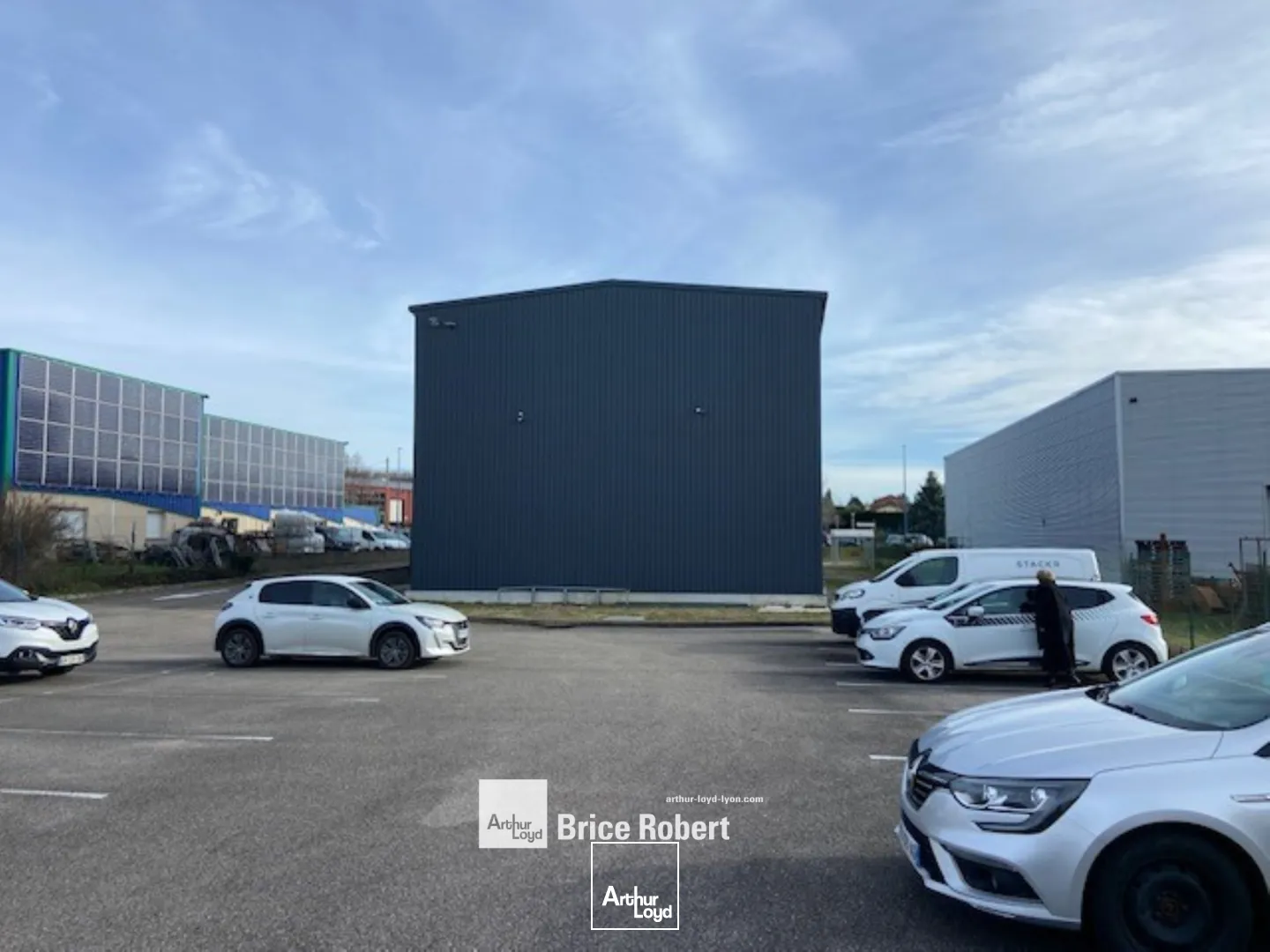 A VENDRE - Local d'activités - BELIGNEUX