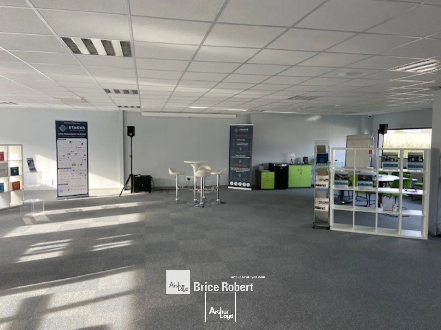 A VENDRE - Local d'activités - BELIGNEUX