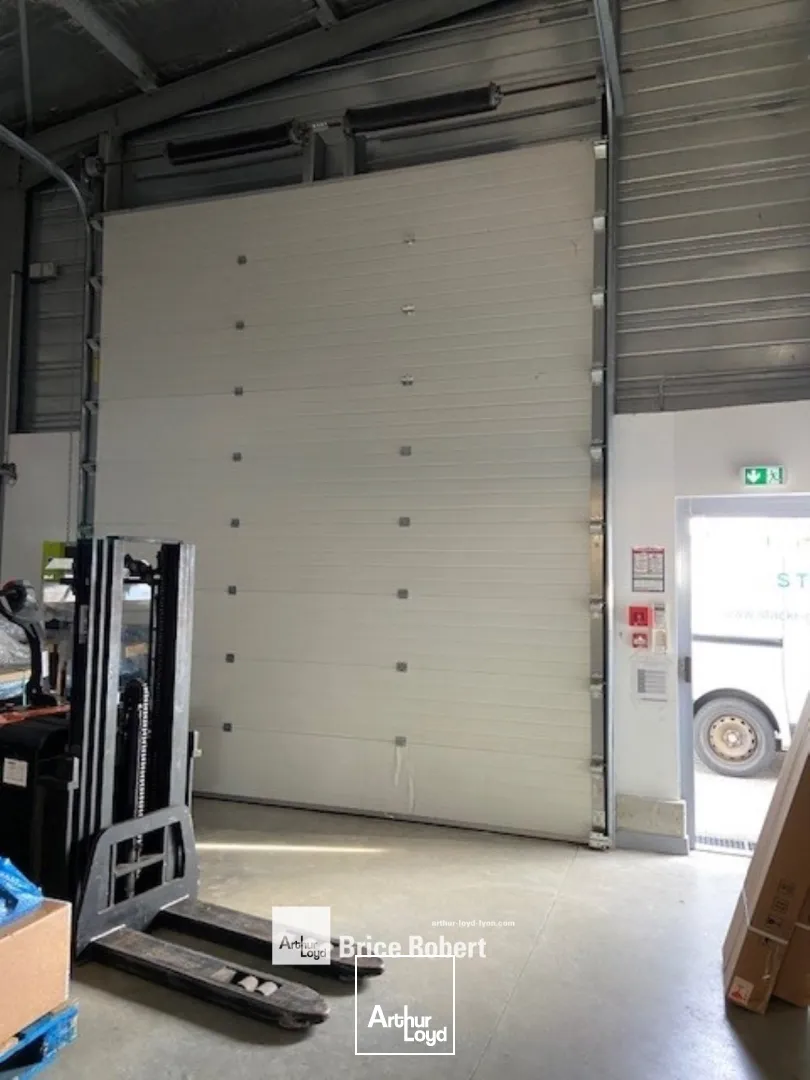 A VENDRE - Local d'activités - BELIGNEUX