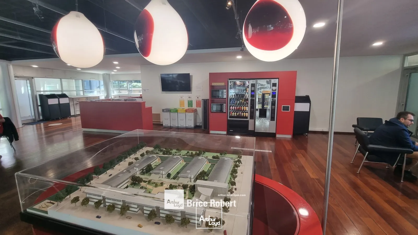 A louer - CAMPUS VERRAZZANO - Bureaux atypiques - Lyon 9ème Vaise