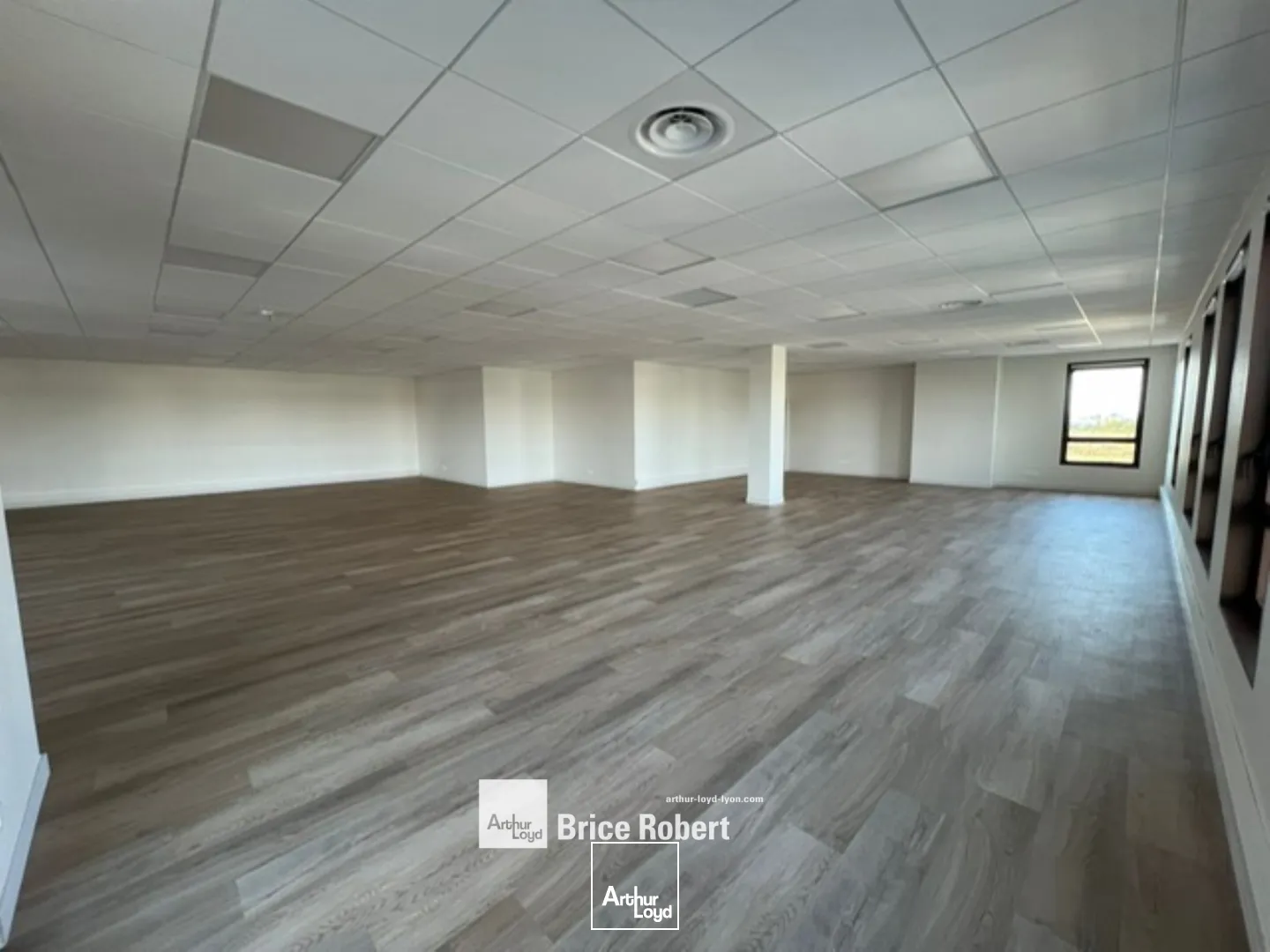 A louer - EVEREST 4 - Bureaux dans un parc tertiaire - Genas