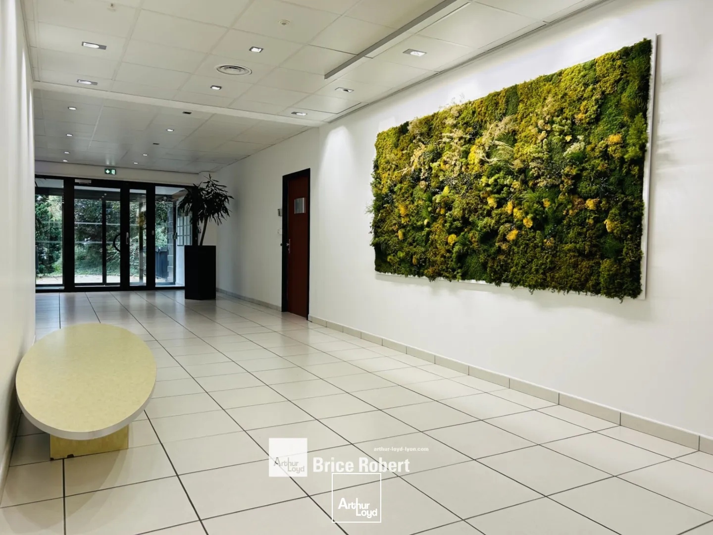 A louer - LE PAISY - Bureaux lumineux dans parc sécurisé et verdoyant - Dardilly