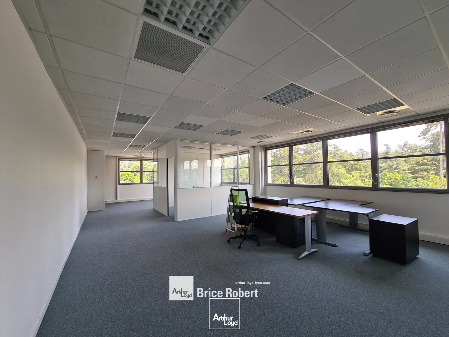 A louer - INOPOLIS - Bureaux lumineux - Saint Genis Laval