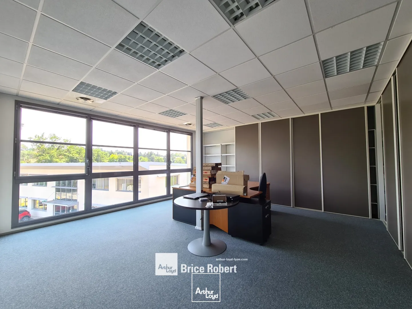 A louer - INOPOLIS - Bureaux lumineux - Saint Genis Laval