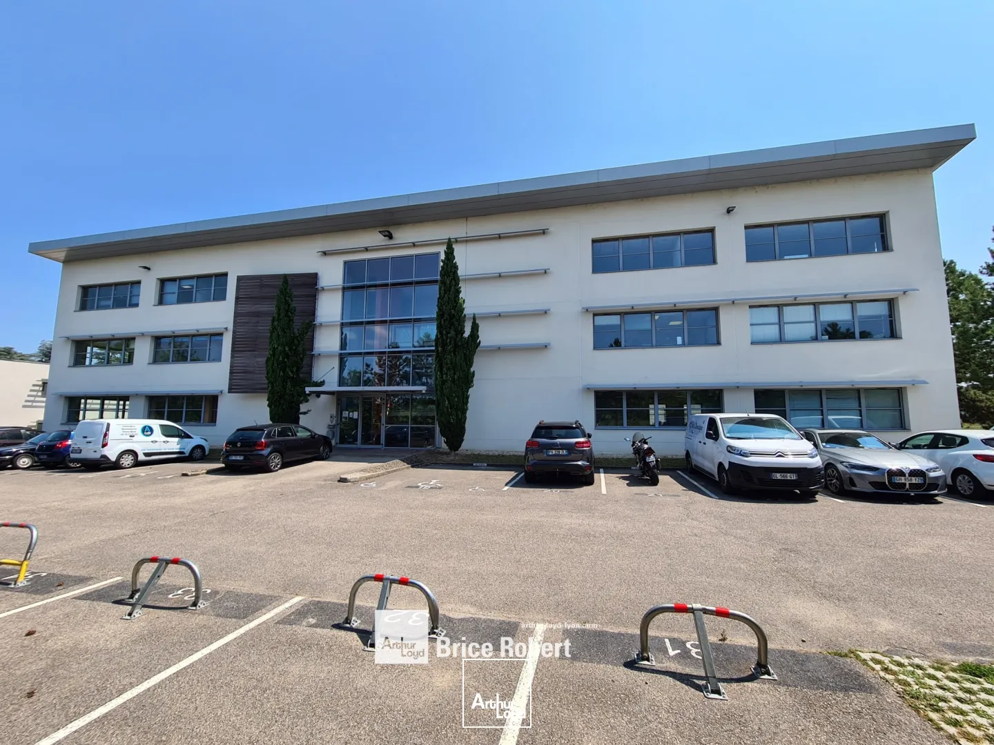 A louer - INOPOLIS - Bureaux lumineux - Saint Genis Laval