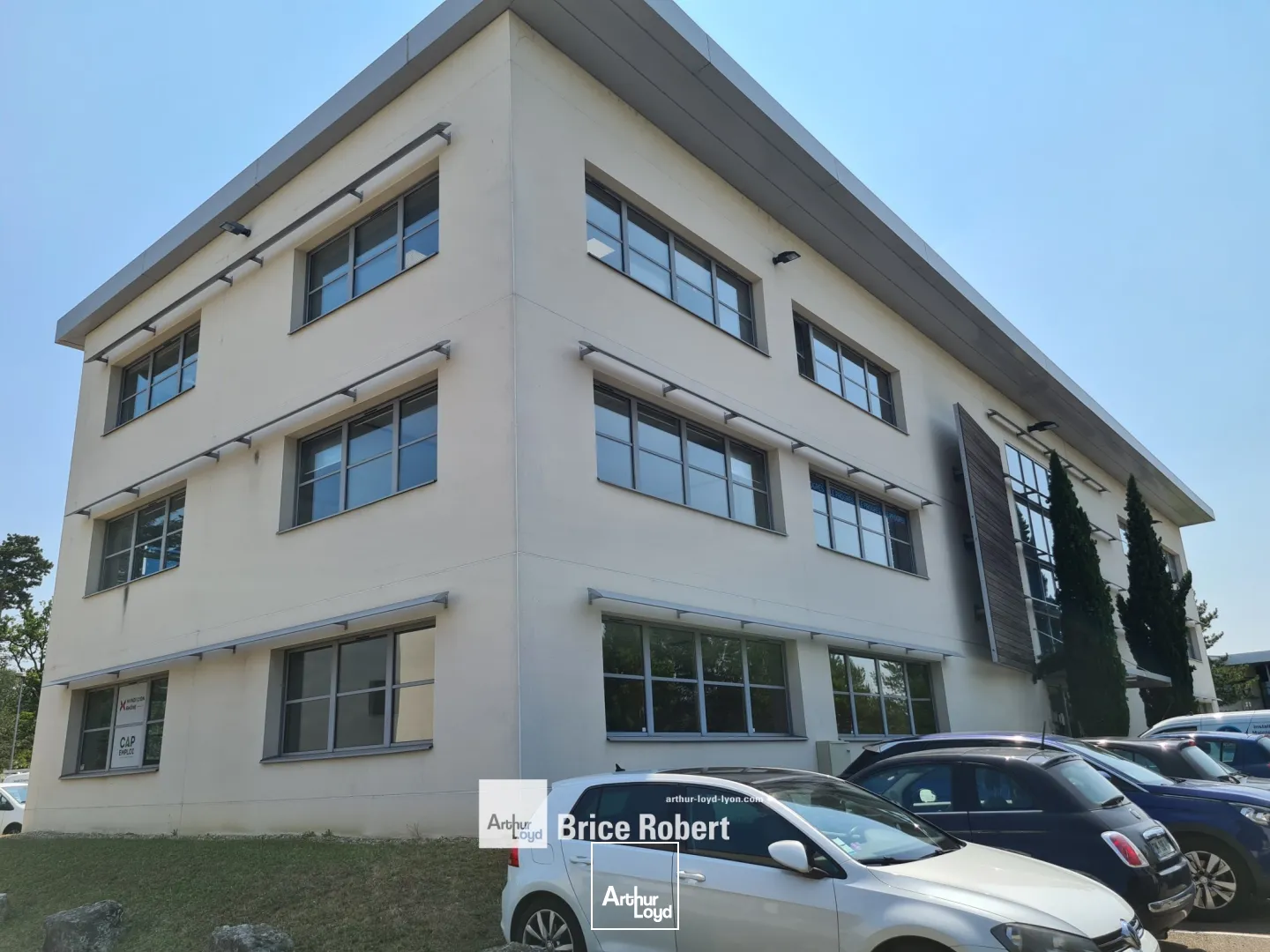 A louer - INOPOLIS - Bureaux lumineux - Saint Genis Laval