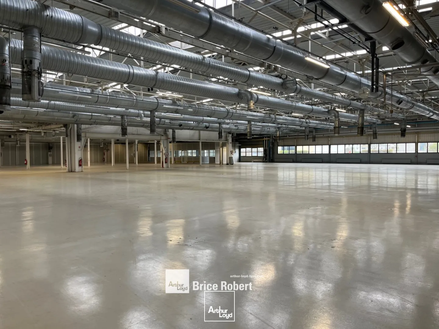 A LOUER - Site industriel - avec bonne desserte de TCL - à la location - VENISSIEUX