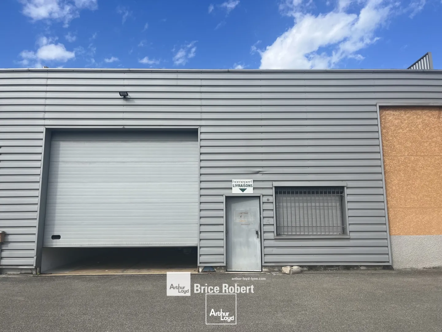 A louer - Local d'activités avec accès immédiat autoroute A42 - Villeurbanne